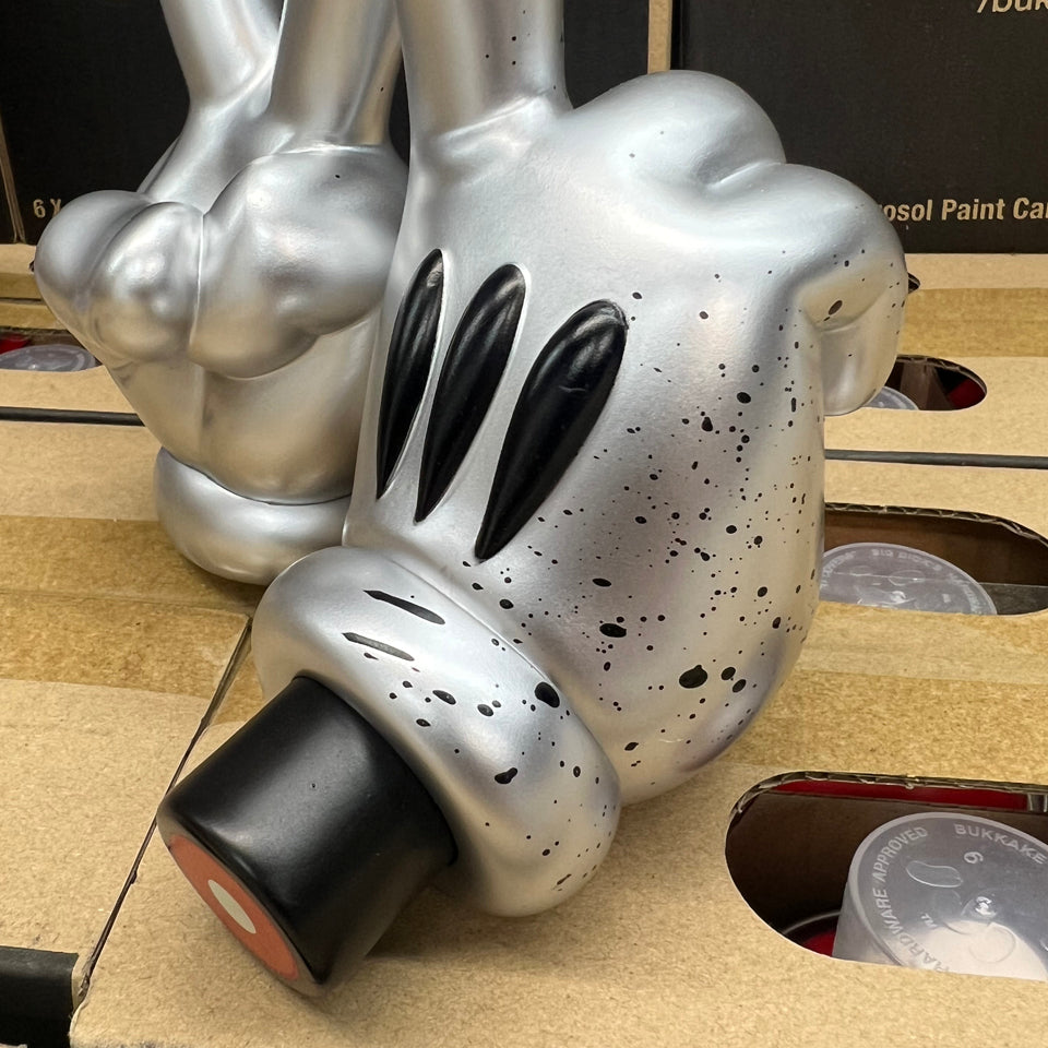 LV HANDS VINYL FIGURE: SILVER (HAND SPLATTERED)