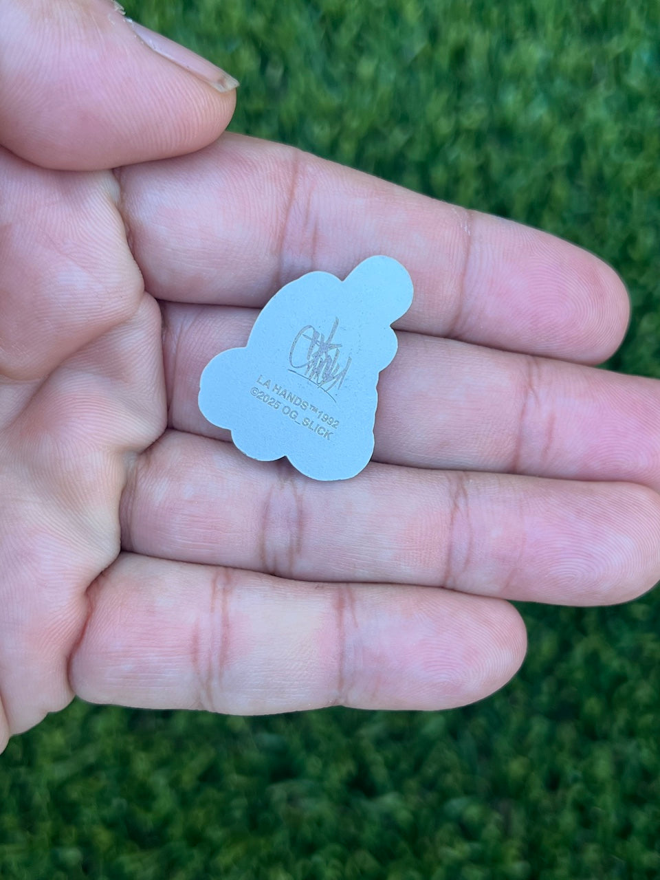 LA HANDS GOLF MARKER AND CLIP: WHITE