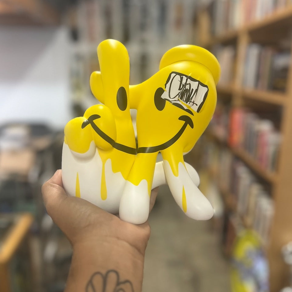 LA HANDS VINYL FIGURE: LA LA LAND SLICK EDITION